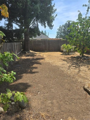 2905 Leigh Rd, Langford, BC - Outdoor