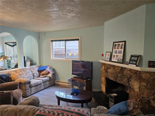 2905 Leigh Rd, Langford, BC - Indoor Photo Showing Living Room With Fireplace