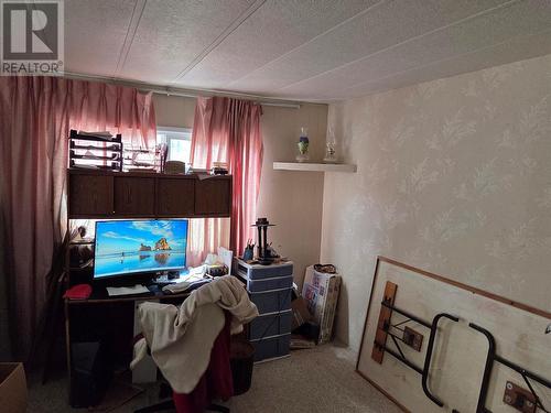 405 Vanderlinde Drive, Keremeos, BC - Indoor Photo Showing Other Room