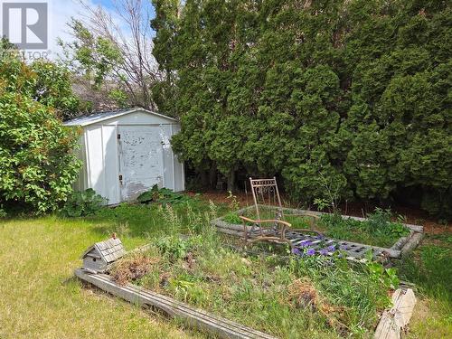 405 Vanderlinde Drive, Keremeos, BC - Outdoor