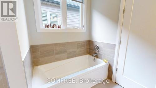 26 Stickleback Way, Ottawa, ON - Indoor Photo Showing Bathroom