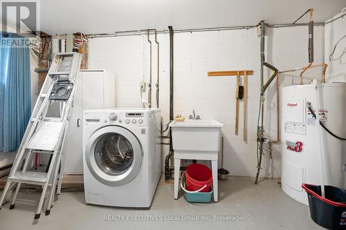 35 - 624 Lakeshore Drive, North Bay (Ferris), ON - Indoor Photo Showing Laundry Room