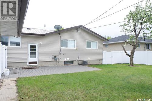 116 Empire Place, Assiniboia, SK - Outdoor
