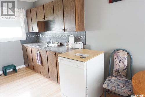 116 Empire Place, Assiniboia, SK - Indoor Photo Showing Kitchen