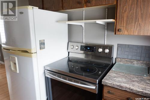 116 Empire Place, Assiniboia, SK - Indoor Photo Showing Kitchen