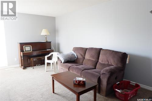 116 Empire Place, Assiniboia, SK - Indoor Photo Showing Living Room