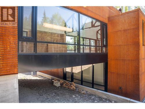 2060 Mcmurdo Road, Golden, BC - Outdoor With Exterior