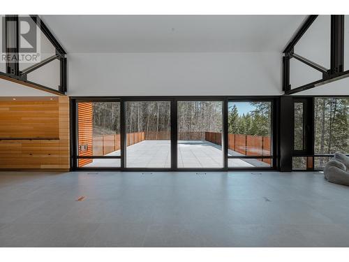 2060 Mcmurdo Road, Golden, BC -  Photo Showing Other Room