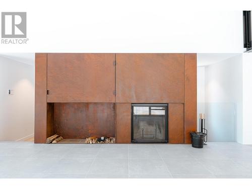 2060 Mcmurdo Road, Golden, BC - Indoor