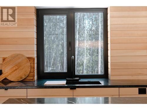 2060 Mcmurdo Road, Golden, BC - Indoor Photo Showing Other Room