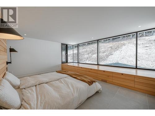 2060 Mcmurdo Road, Golden, BC - Indoor