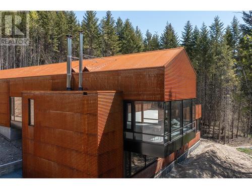 2060 Mcmurdo Road, Golden, BC - Outdoor