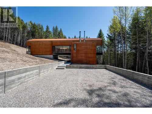 2060 Mcmurdo Road, Golden, BC - Outdoor