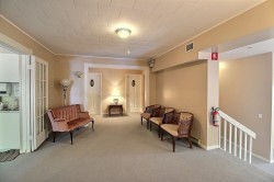 Salon - 