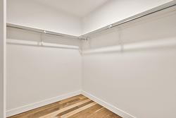 Walk-in closet - 