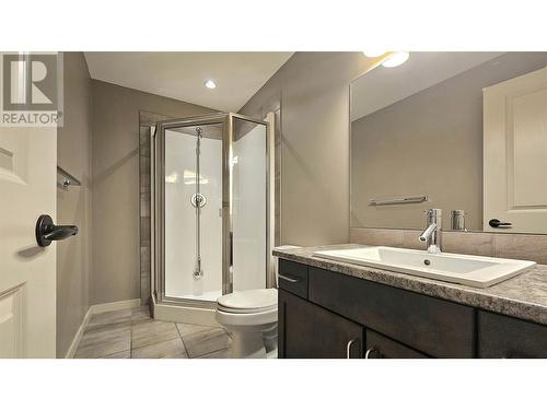 2142 Vasile Road Unit# 314, Kelowna, BC - Indoor Photo Showing Bathroom