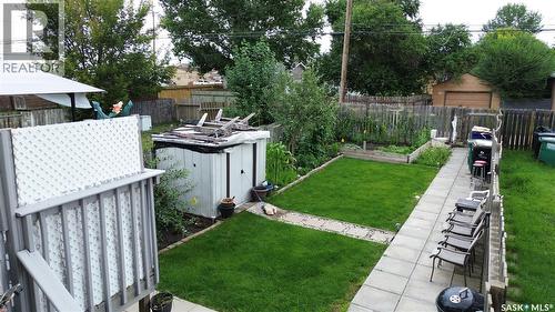710 Weldon Avenue, Saskatoon, SK - Outdoor With Backyard