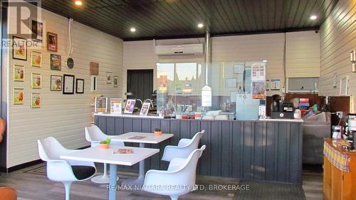 2 - 6119 Main Street, Niagara Falls (Dorchester), ON 