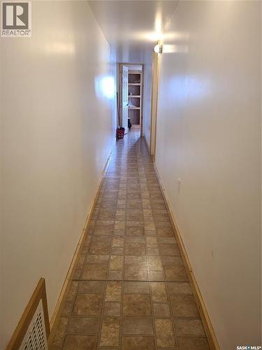 48 Main Street, Manor, SK - Indoor Photo Showing Other Room