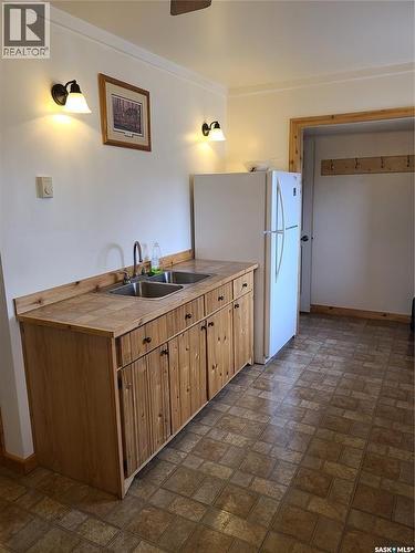 48 Main Street, Manor, SK - Indoor Photo Showing Kitchen With Double Sink