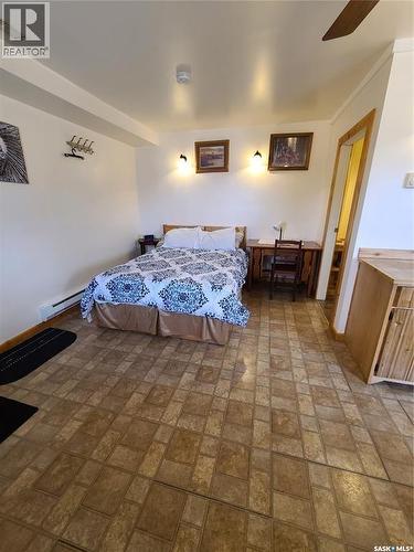 48 Main Street, Manor, SK - Indoor Photo Showing Bedroom
