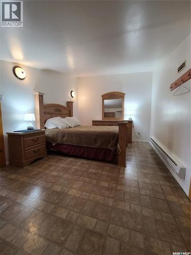 48 Main Street, Manor, SK - Indoor Photo Showing Bedroom