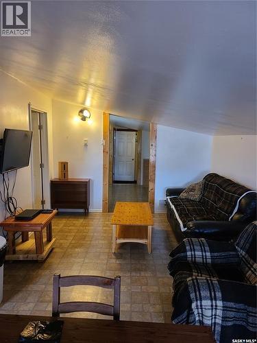 48 Main Street, Manor, SK - Indoor