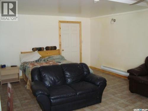 48 Main Street, Manor, SK - Indoor