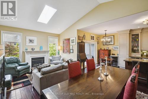 51 - 18 Crimson Drive, Niagara-On-The-Lake, ON - Indoor Photo Showing Living Room With Fireplace