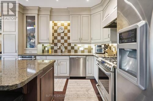 51 - 18 Crimson Drive, Niagara-On-The-Lake, ON - Indoor Photo Showing Kitchen With Stainless Steel Kitchen With Upgraded Kitchen