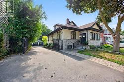 108 OWEN STREET  Barrie, ON L4M 3H7