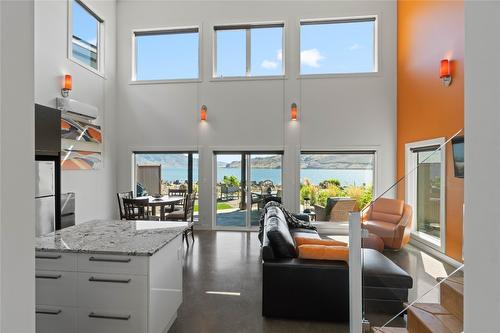 6-3672 Sabiston Creek Road, Kamloops, BC - Indoor