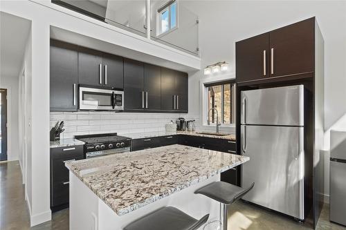 6-3672 Sabiston Creek Road, Kamloops, BC - Indoor Photo Showing Kitchen With Upgraded Kitchen