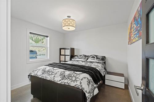 6-3672 Sabiston Creek Road, Kamloops, BC - Indoor Photo Showing Bedroom