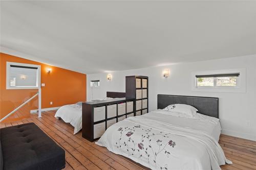 6-3672 Sabiston Creek Road, Kamloops, BC - Indoor Photo Showing Bedroom