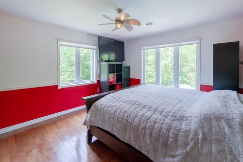 Primary bedroom - 202 25E Rue O., Venise-En-Québec, QC - Indoor Photo Showing Bedroom