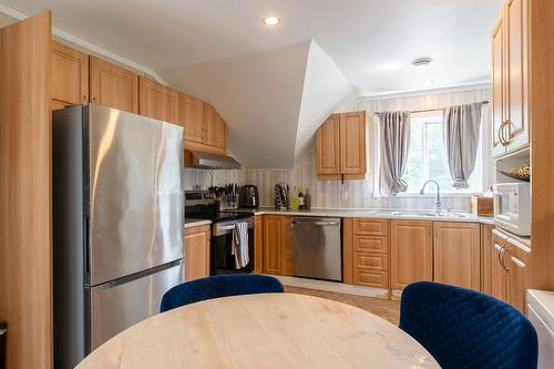 Kitchenette - 202 25E Rue O., Venise-En-Québec, QC - Indoor Photo Showing Kitchen