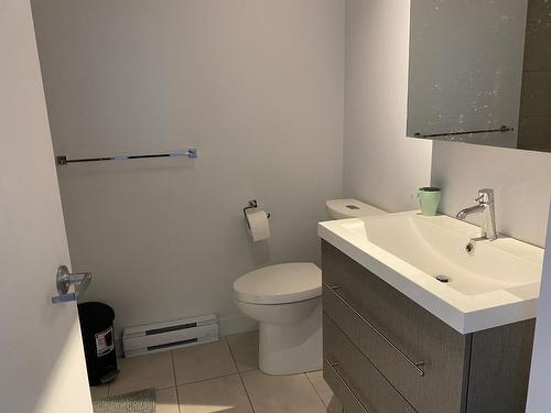 Bathroom - 1103-7051 Rue Allard, Montréal (Lasalle), QC - Indoor Photo Showing Bathroom