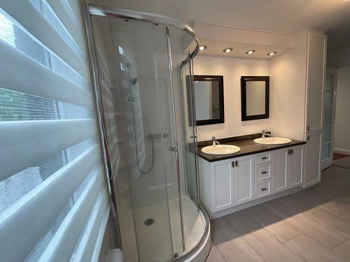 Bathroom - 1922 Rue De Bergerville, Québec (Sainte-Foy/Sillery/Cap-Rouge), QC - Indoor Photo Showing Bathroom