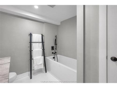 7677 Riverview Line, Chatham, ON 