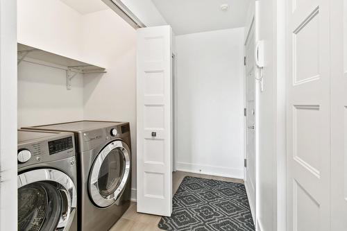 Salle de lavage - 301-60 Rue Chénier, Saint-Philippe, QC - Indoor Photo Showing Laundry Room