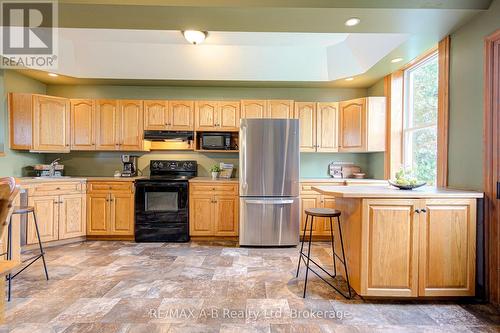 6355 Perth Rd 55 Line, West Perth (Logan), ON - Indoor Photo Showing Kitchen