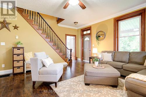 6355 Perth Rd 55 Line, West Perth (Logan), ON - Indoor Photo Showing Living Room