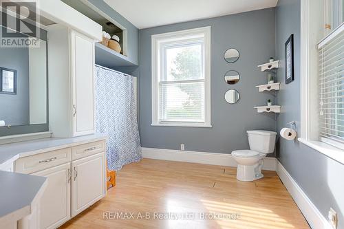 6355 Perth Rd 55 Line, West Perth (Logan), ON - Indoor Photo Showing Bathroom