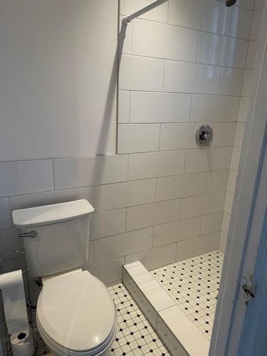 Bathroom - 7159 Rue De La Roche, Montréal (Villeray/Saint-Michel/Parc-Extension), QC - Indoor Photo Showing Bathroom