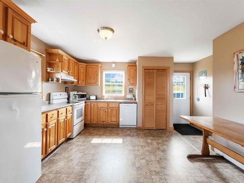 885 Fort Point Road, Ashmore, NS 