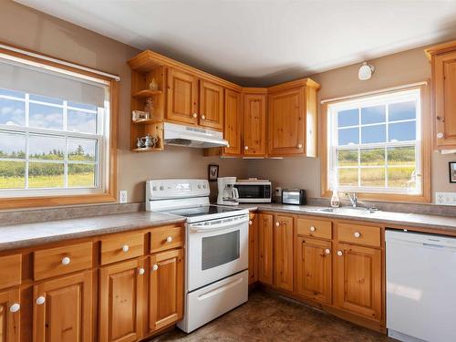 885 Fort Point Road, Ashmore, NS 