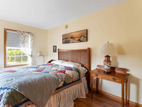 885 Fort Point Road, Ashmore, NS 