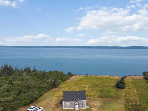 885 Fort Point Road, Ashmore, NS 