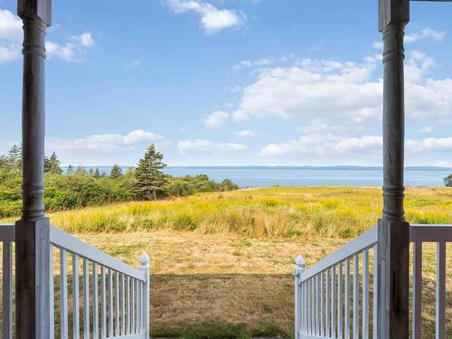 885 Fort Point Road, Ashmore, NS 